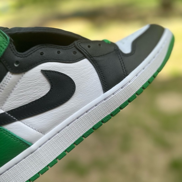 Air Jordan 1 Retro High OG - Picture 9 of 15